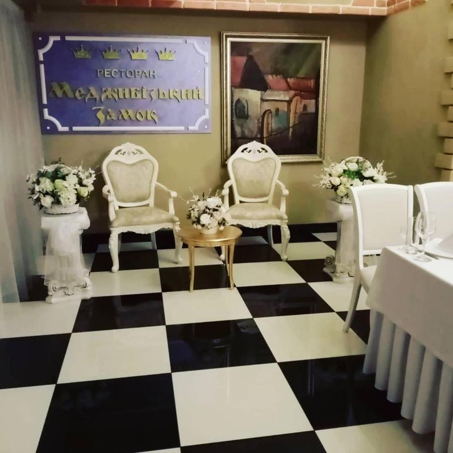 Medzhybozhskiy Zamok Tribukhovtsy 外观 照片